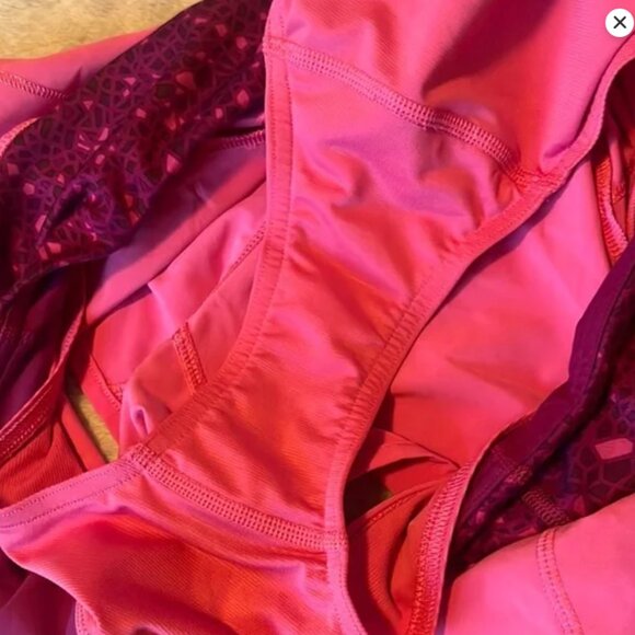 Lululemon Speed Up Shorts 8 - Picture 4 of 5